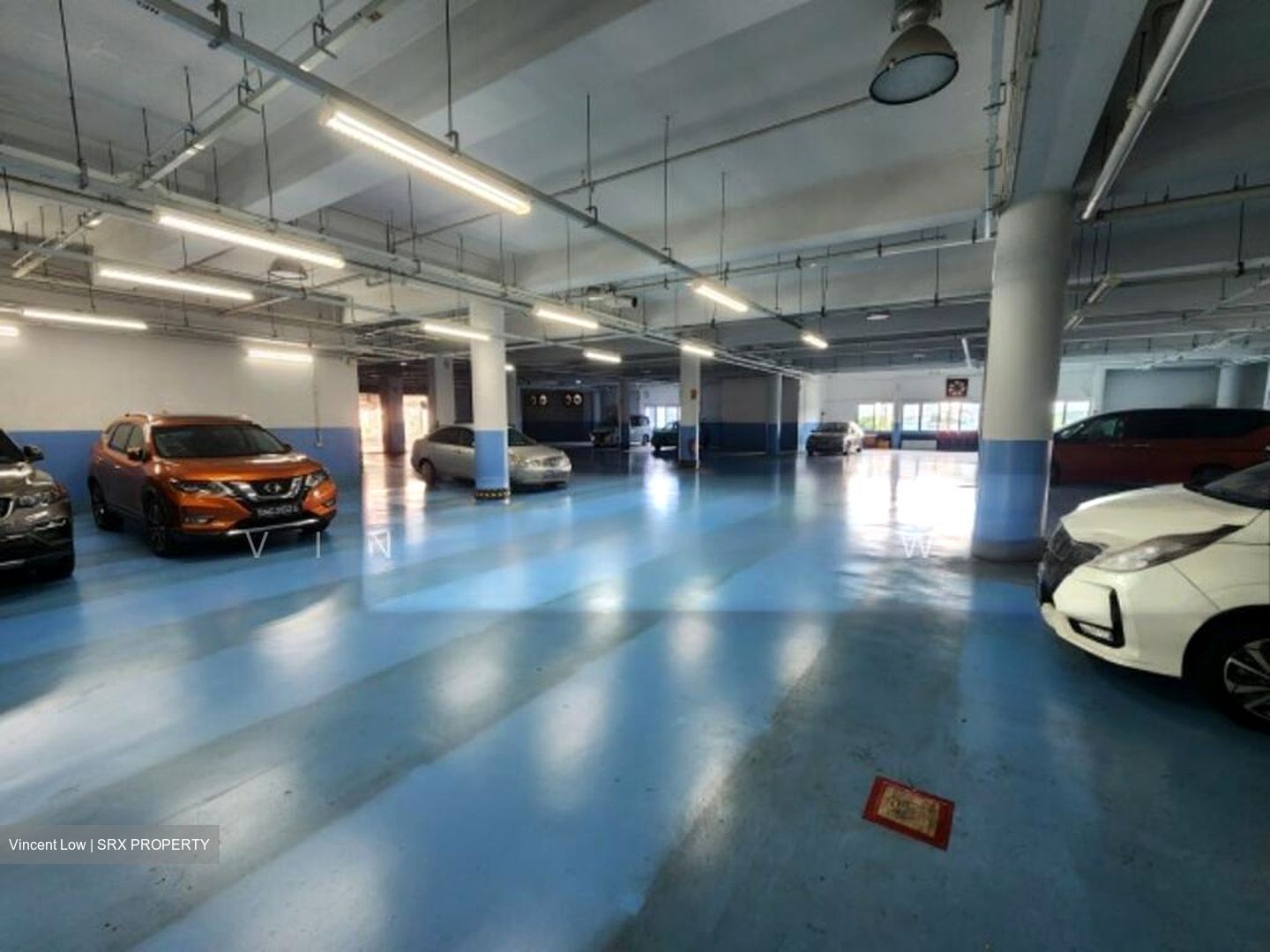 Auto World (D12), Warehouse #591797011